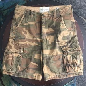Nice pair of mens Abercrombie & Fitch cargo shorts